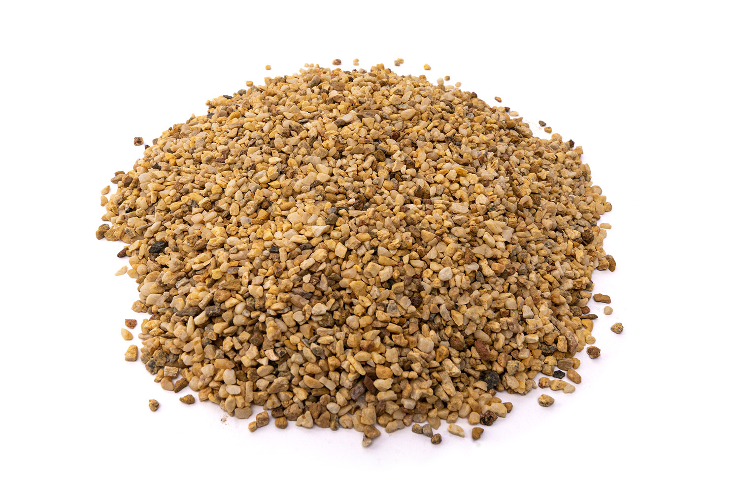 Dekorativer Feinkies beige-gelb auf weißem Hintergrund